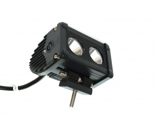 Світлодіодна фара AllLight D-20W 2chip CREE spot 9-30V нижнє кріплення Світлодіодна фара AllLight D-20W 2chip CREE spot 9-30V нижнє кріплення