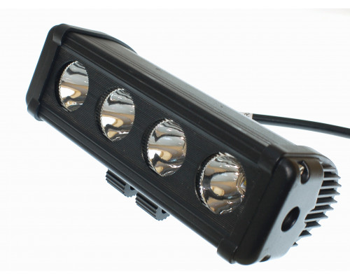 Світлодіодна фара AllLight D-40W 4chip CREE spot 9-30V нижнє кріплення Світлодіодна фара AllLight D-40W 4chip CREE spot 9-30V нижнє кріплення