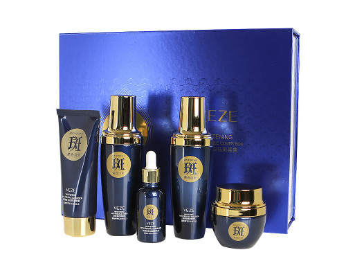 Подарунковий набір Etae Whitening Anti-Freckle Cover Box Set для вибілювання та видалення веснянок Подарунковий набір Etae Whitening Anti-Freckle Cover Box Set для вибілювання та видалення веснянок