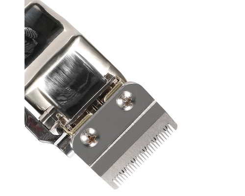 Машинка для стрижки волосся Kemei KM-2002 з металевим корпусом (6303-21617) Машинка для стрижки волосся Kemei KM-2002 з металевим корпусом (6303-21617)